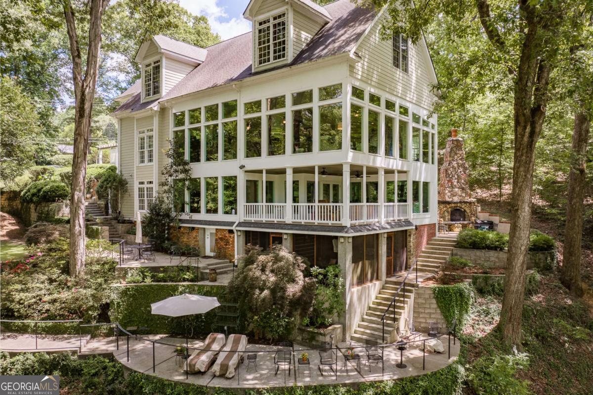 Property Photo: 210 Riverview Road GA 30606