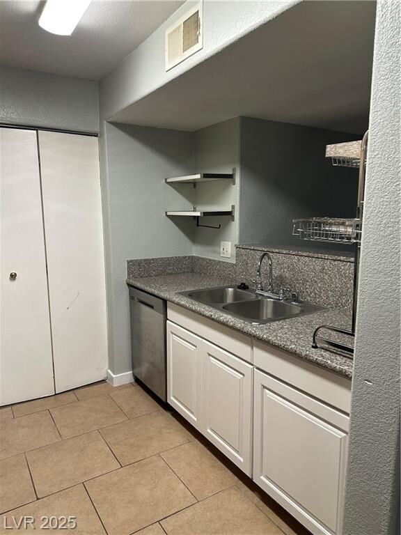 Property Photo:  950 Seven Hills Dr Drive 1912  NV 89052 