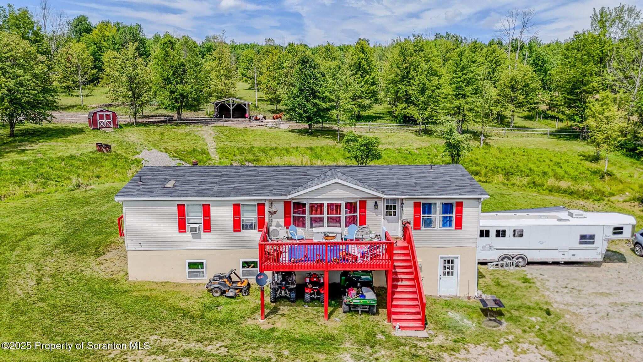 660 Wildenberg Road  Clifford Twp PA 18470 photo