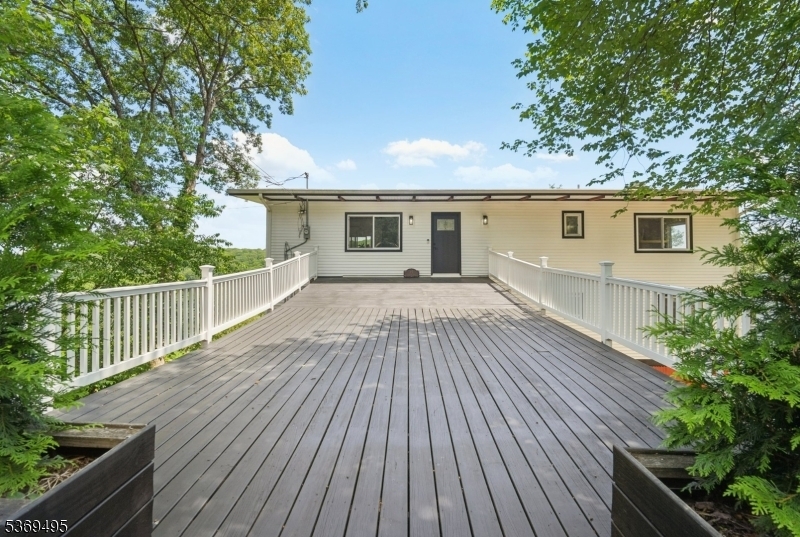 Property Photo:  49 Chilhowie Dr  NJ 07405 