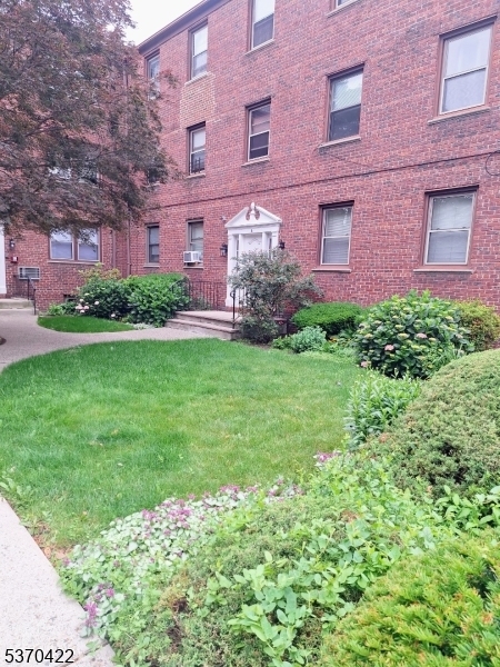 Property Photo: 418 Main St C5 NJ 07024
