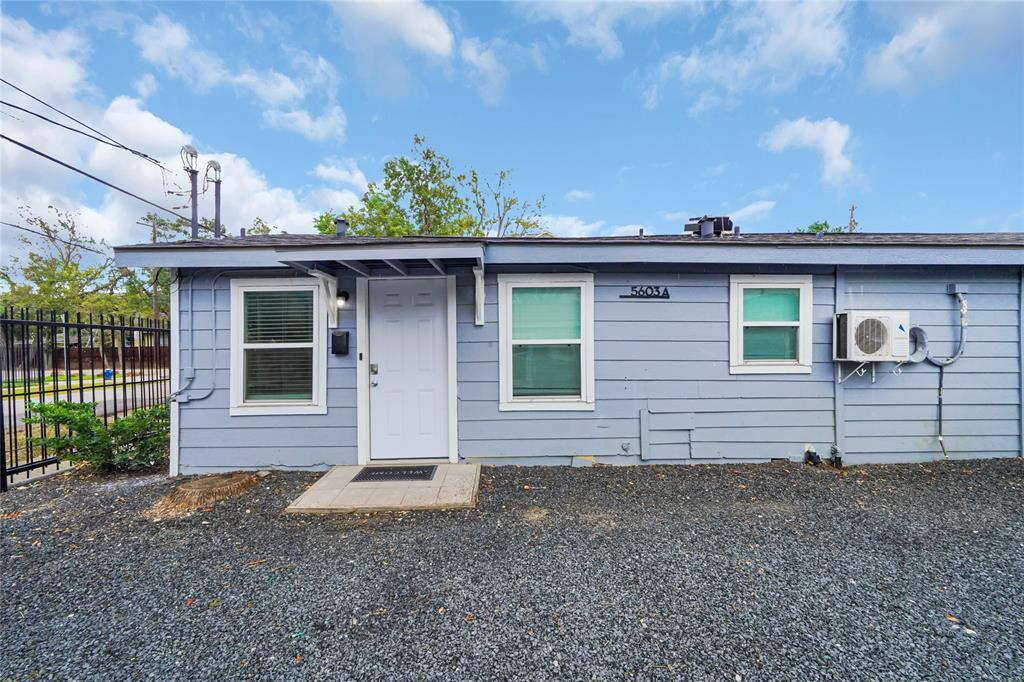 Property Photo: 5605 Petty Street A B E TX 77007