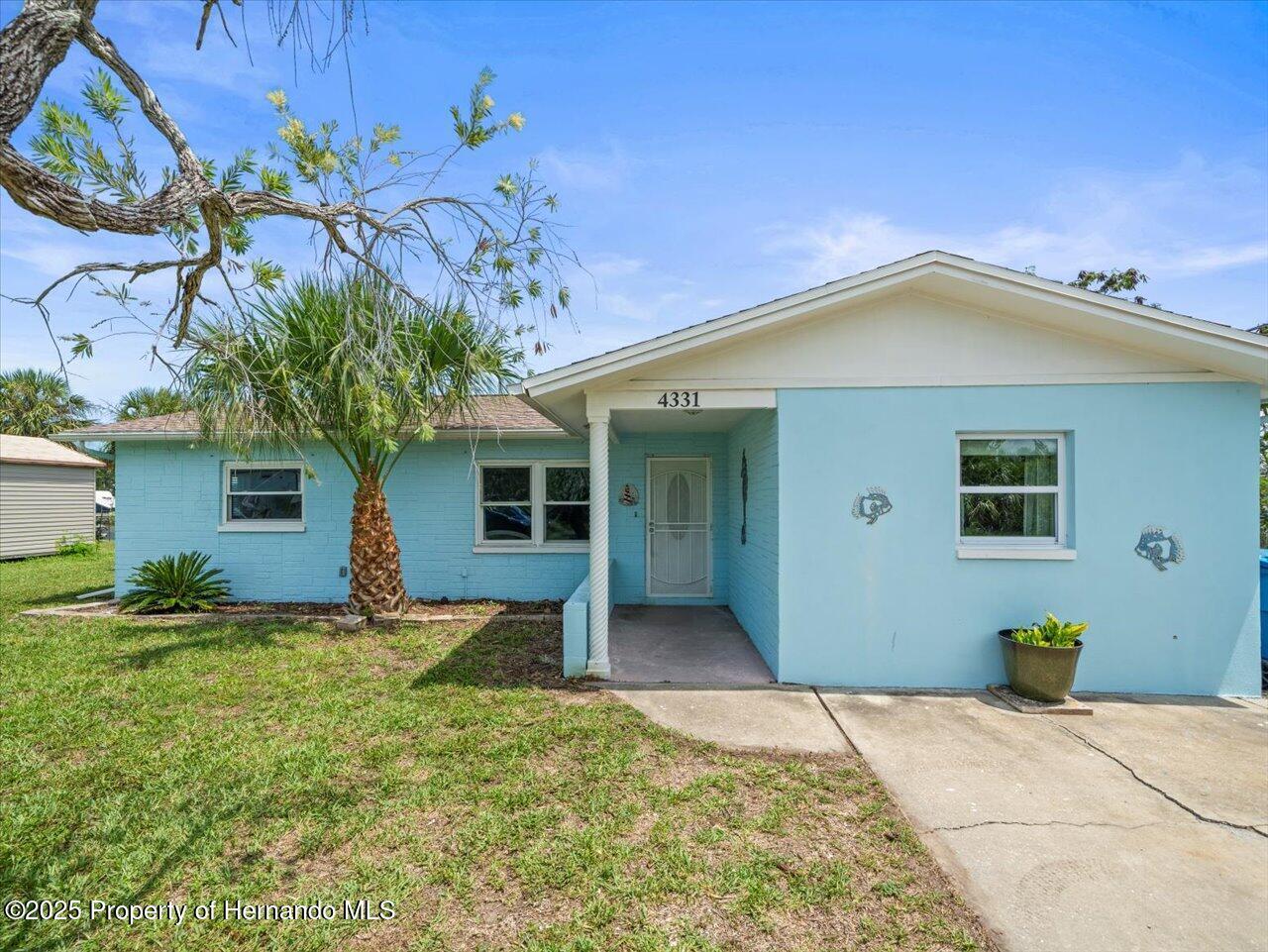 Property Photo:  4331 Tahiti Drive  FL 34607 