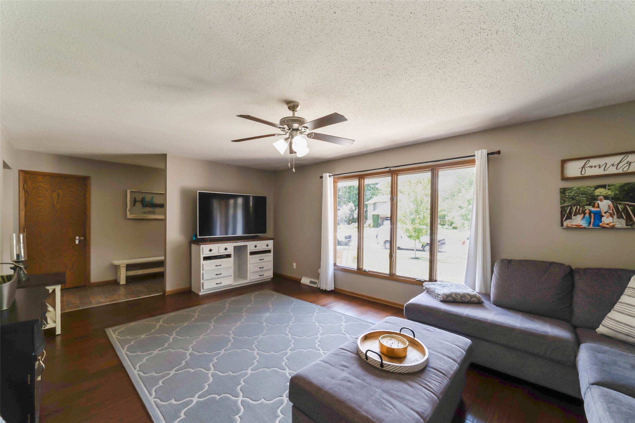 Property Photo: 3324 Buchanan Court IA 50010
