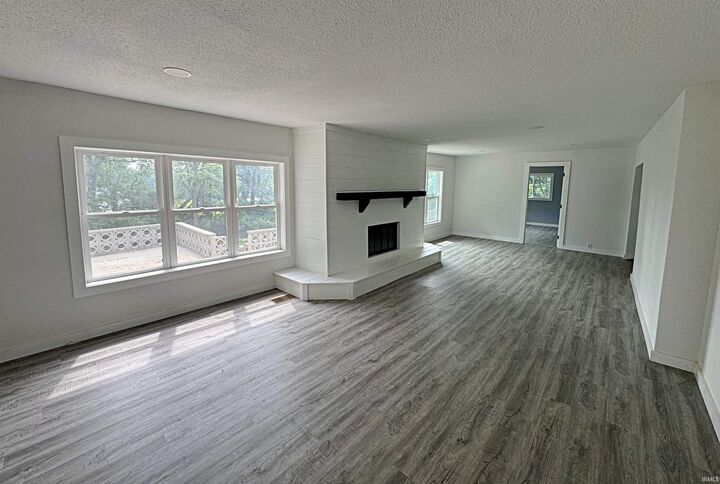 Property Photo: 305 E Jefferson Street IN 47528