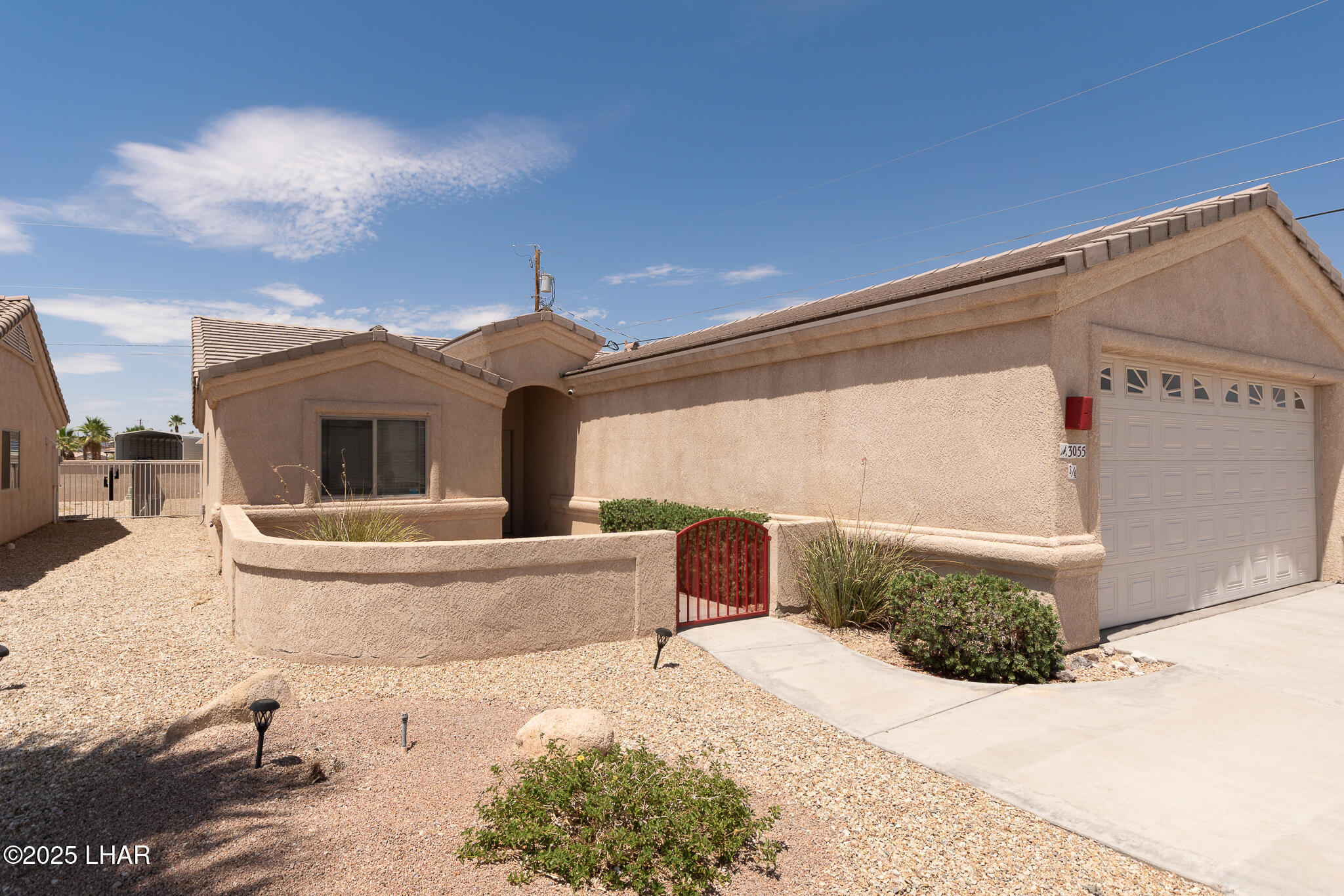 Property Photo: 3055 Shoshone Dr 3/4 AZ 86406