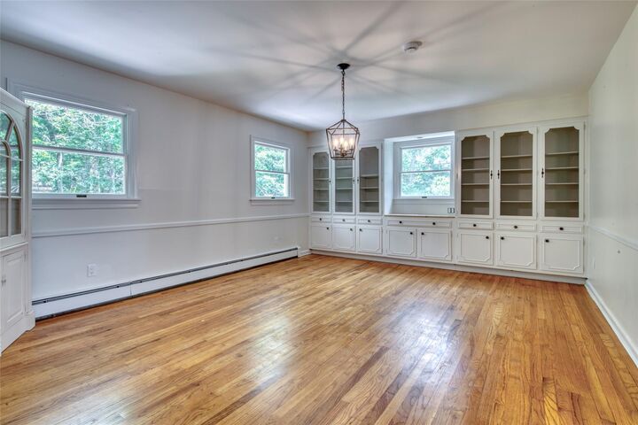 Property Photo: 400 Little Peconic Bay Road NY 11935