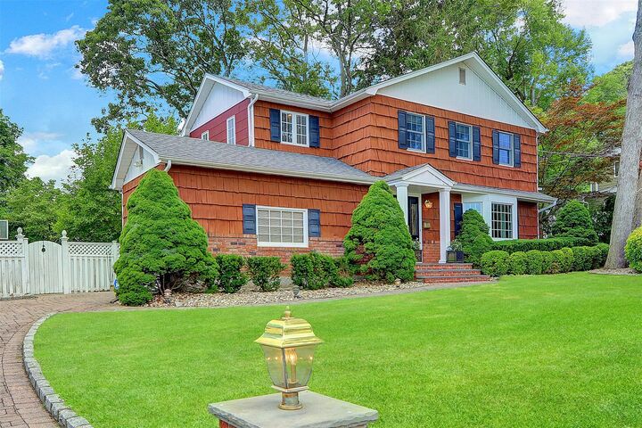 Property Photo:  9 Jamar Lane  NY 11779 