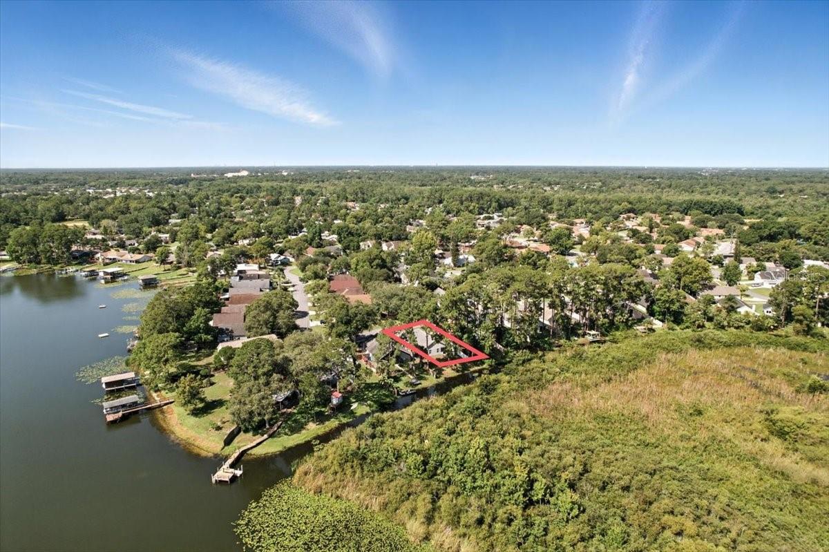 Property Photo: 174 Edgewater Circle FL 32773