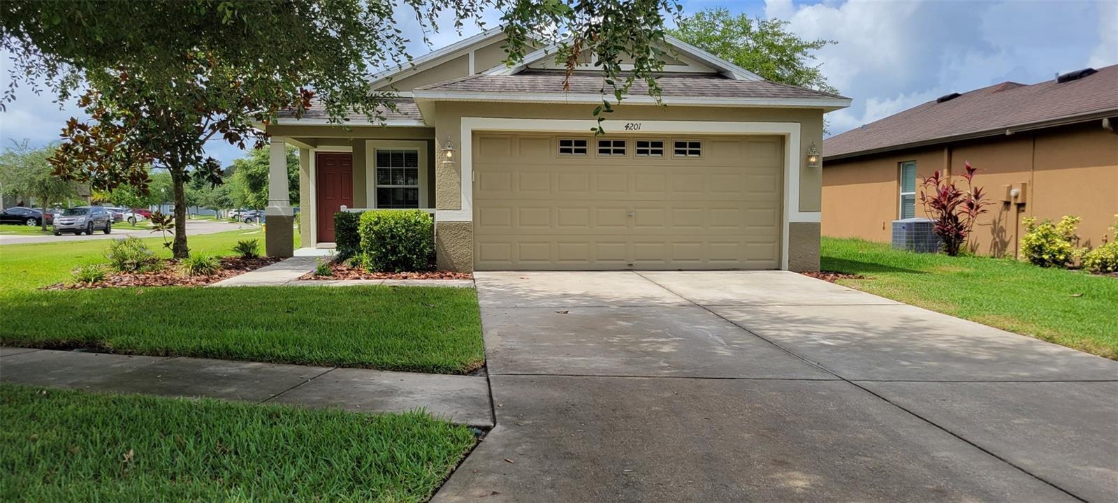 Property Photo: 4201 Warwick Hills Drive FL 33543