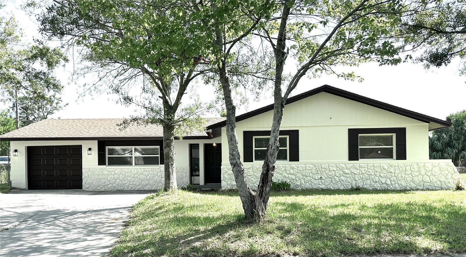 Property Photo:  4219 Chateau Road  FL 32808 
