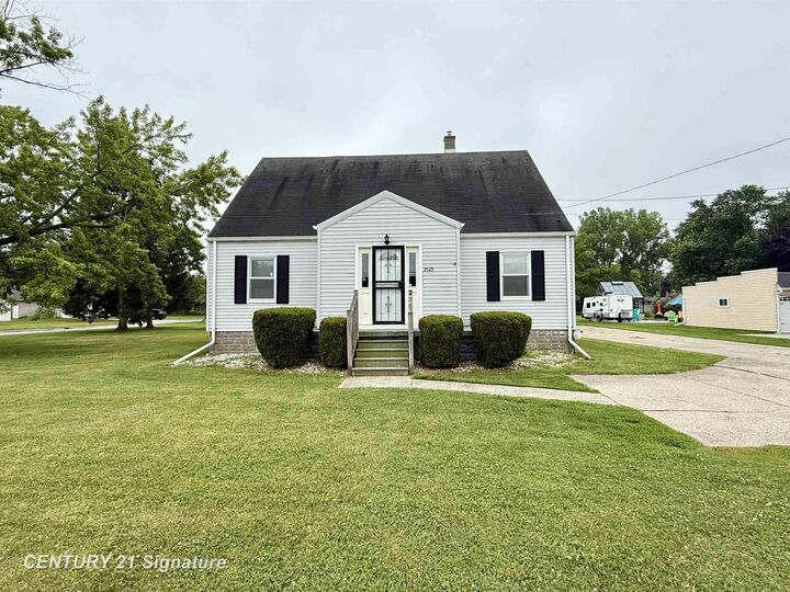 3525 Shattuck Road  Saginaw MI 48603 photo