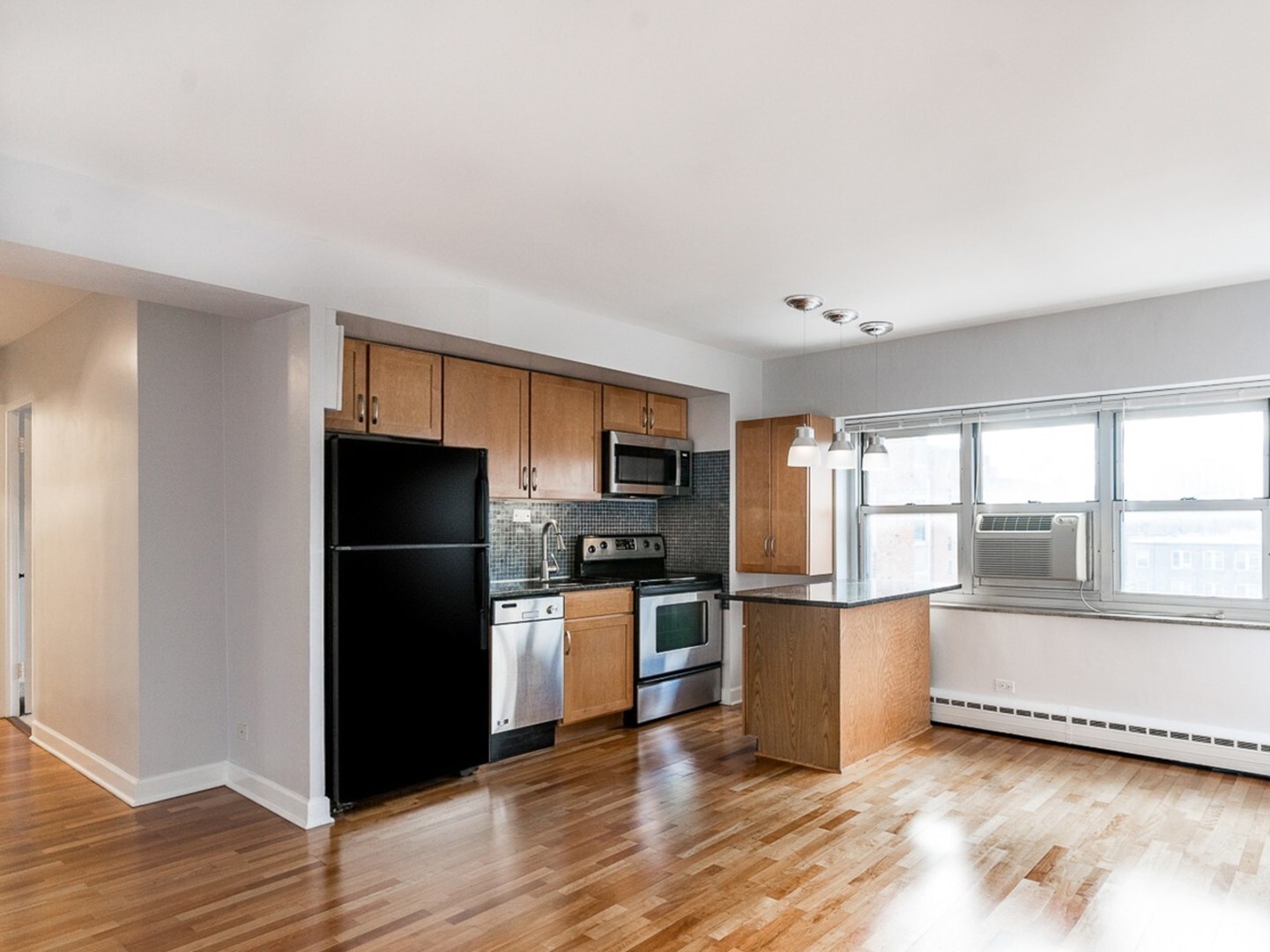 Property Photo:  4960 N Marine Drive 616  IL 60640 