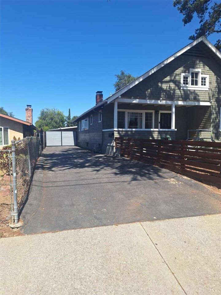 Property Photo: 2109 N Marengo Avenue CA 91001