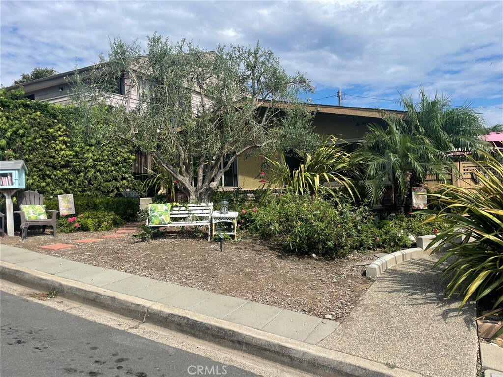 Property Photo:  267 Fairview Street A  CA 92651 