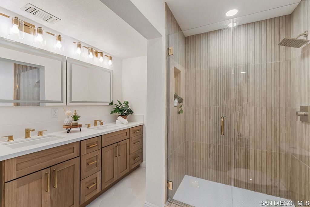 Property Photo: 3424 Lockwood Dr CA 92123