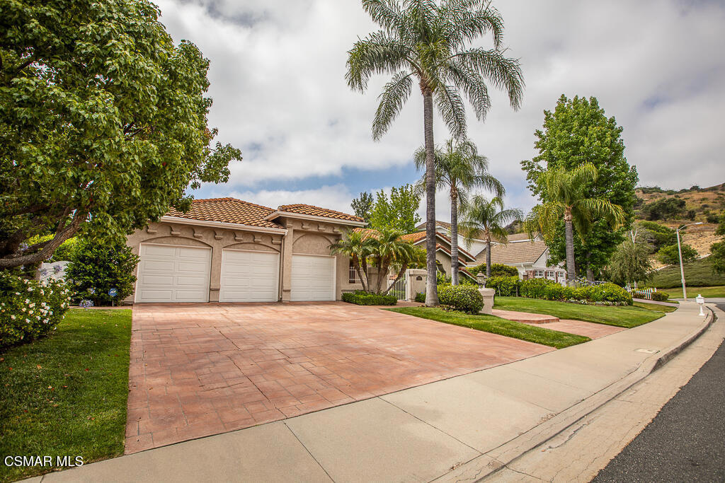 Property Photo: 29366 Laro Drive CA 91301