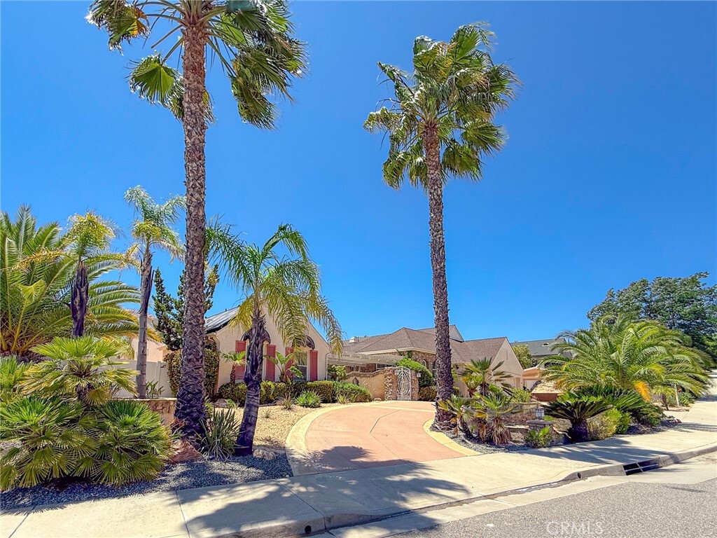 Property Photo:  43097 Calle Camellia  CA 92592 