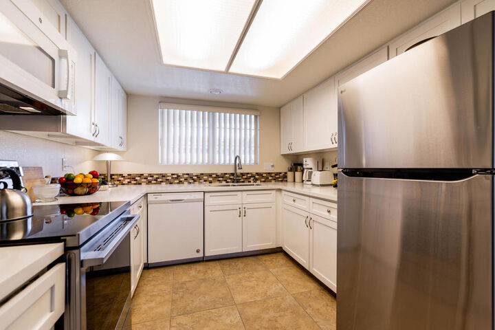 Property Photo:  500 S Farrell Drive L71  CA 92264 