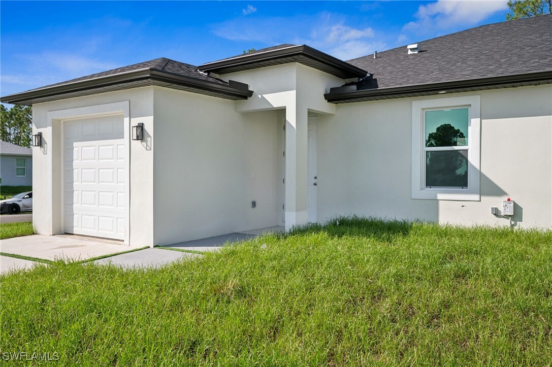 Property Photo: 4701 28th Street SW FL 33973