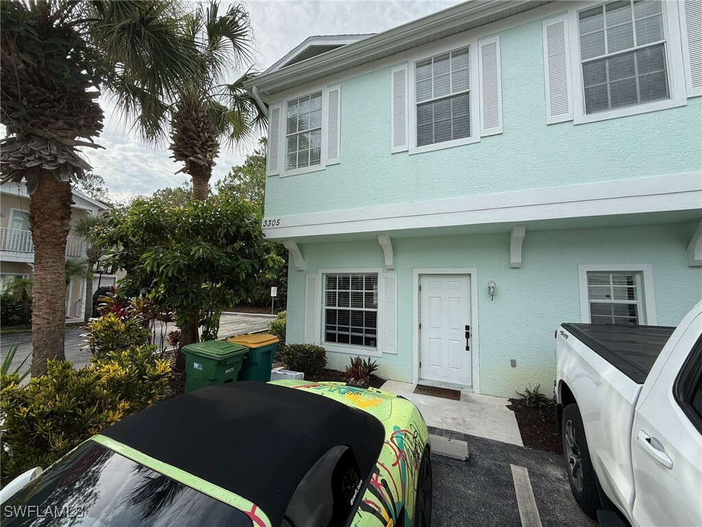 Property Photo: 3305 Lisa Lane 1 FL 34109