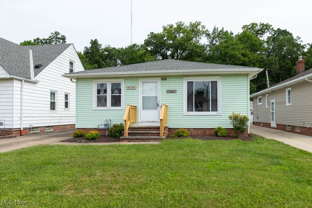 Property Photo: 2602 Park Drive OH 44134