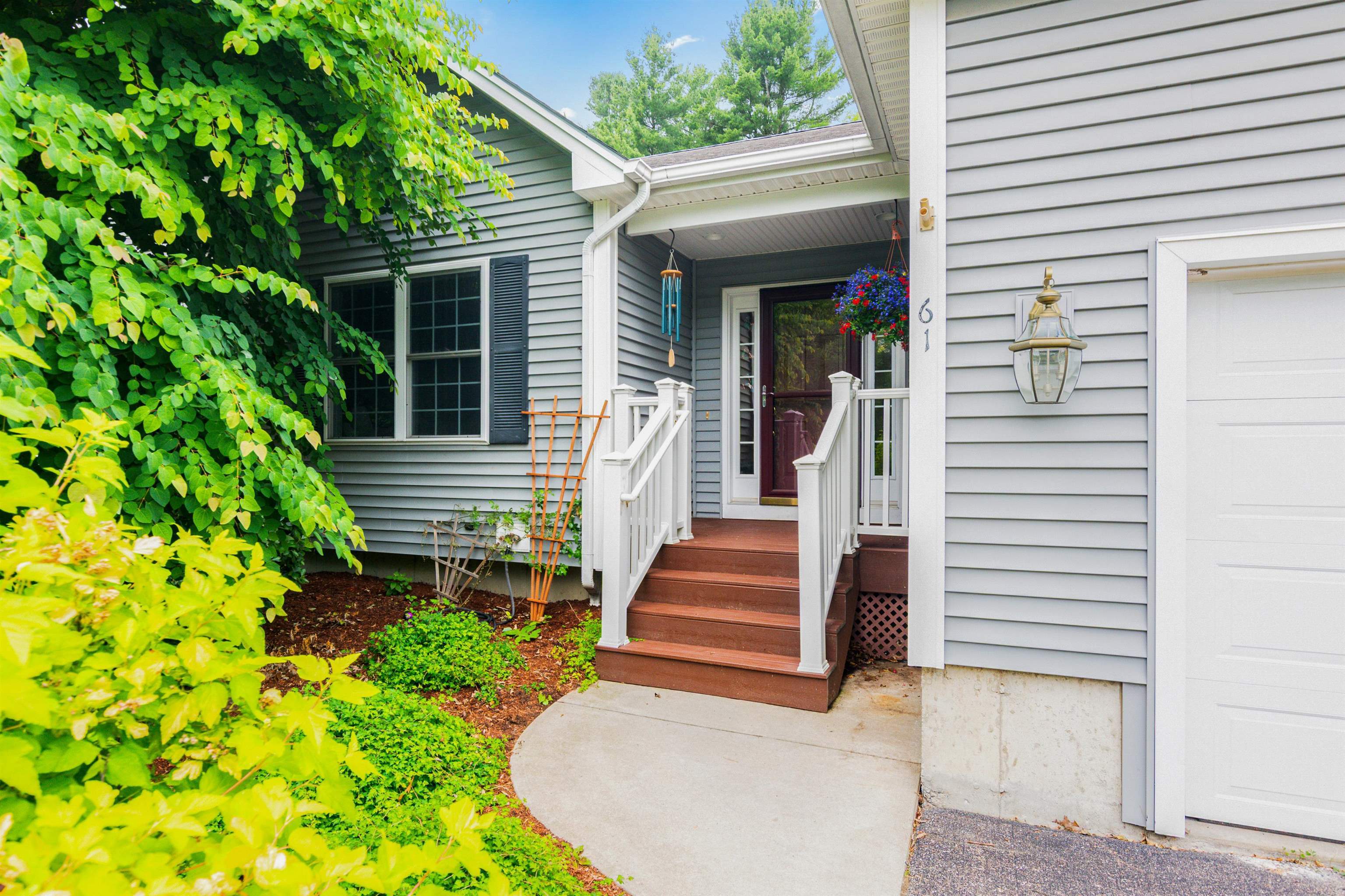 Property Photo:  61 Hannahs Place  VT 05446 