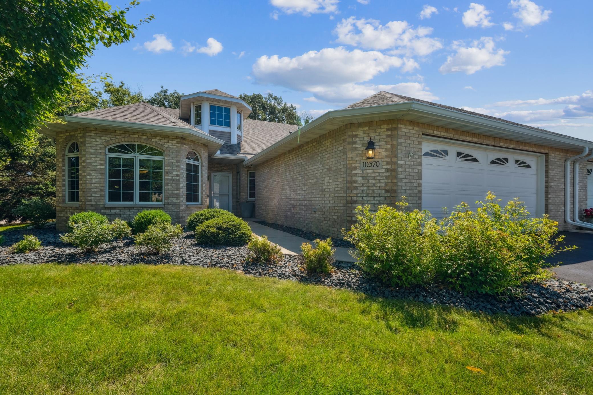 Property Photo:  10370 Eagle Pointe Trail  MN 55129 