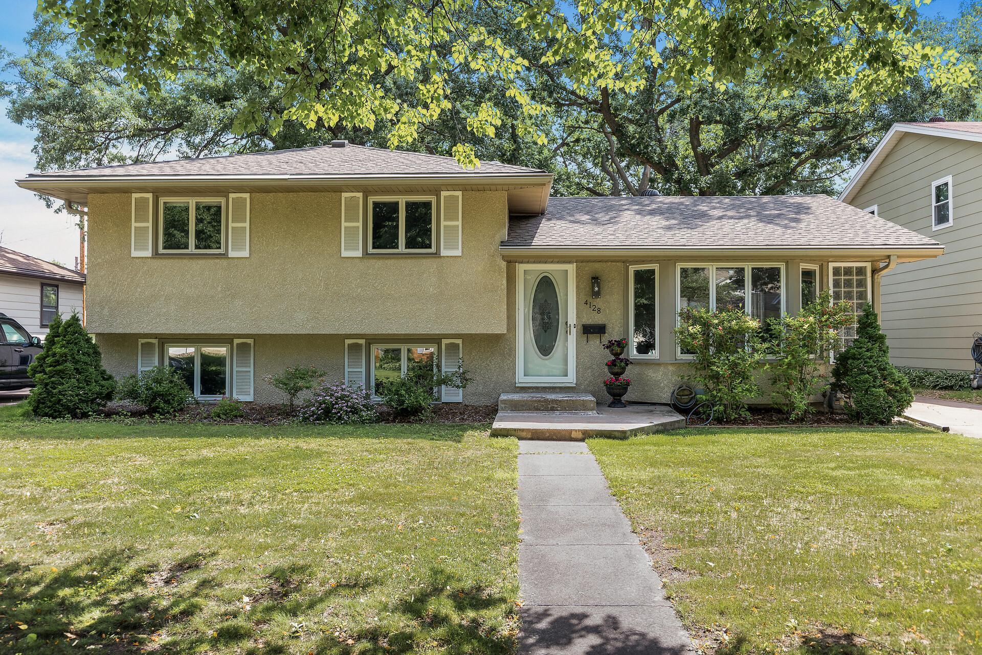4128 Zane Avenue N  Robbinsdale MN 55422 photo