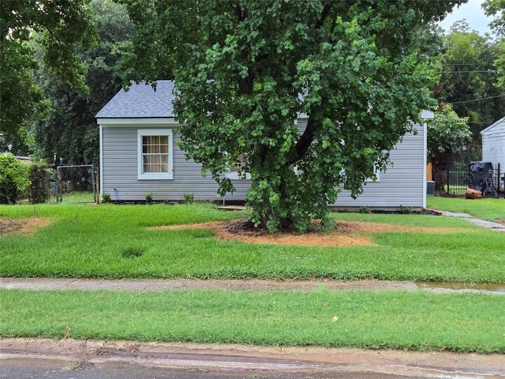 Property Photo:  2620 Tulip Street  LA 71112 