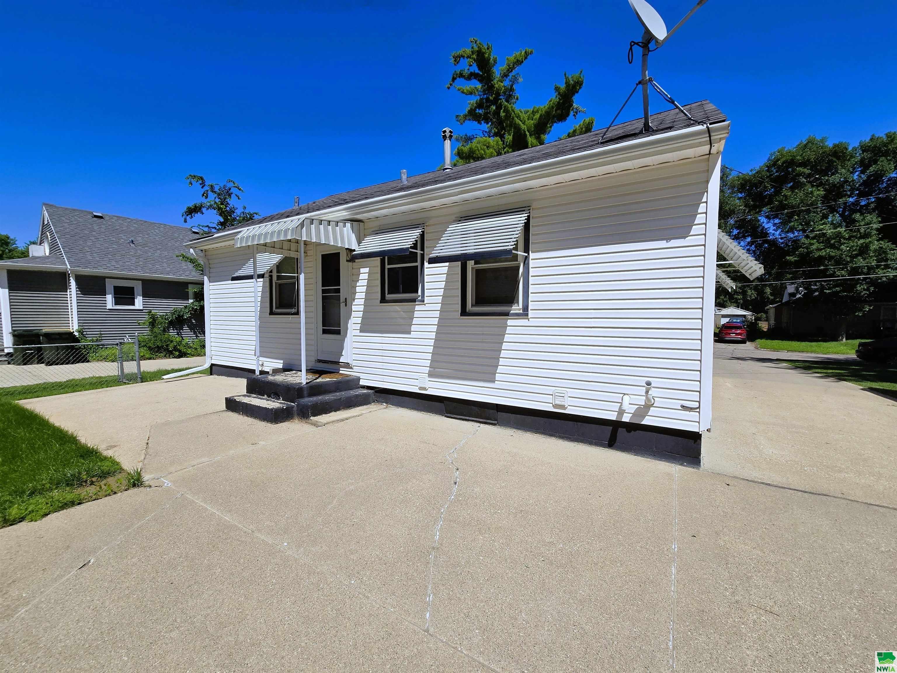 Property Photo: 3345 Concordia Dr IA 51104