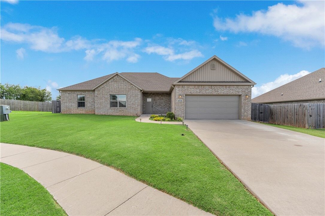 Property Photo: 597 Quartz Way AR 72764
