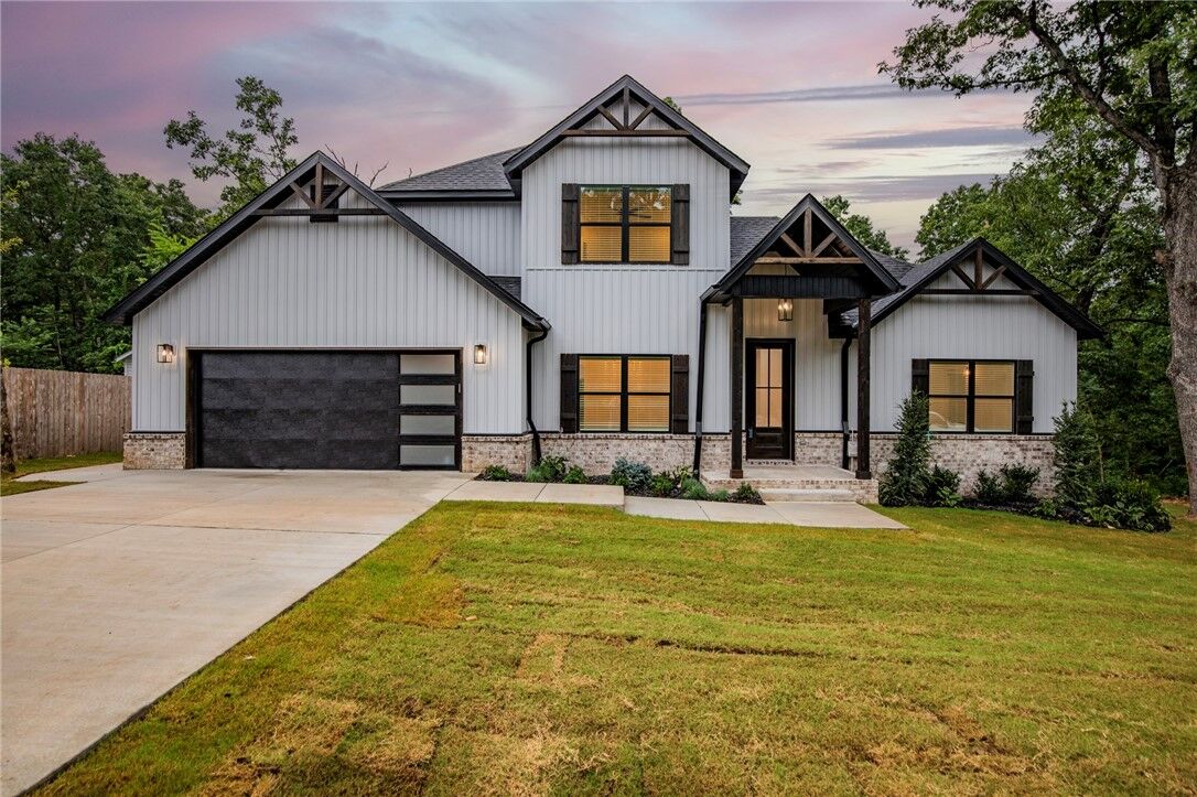 Property Photo: 3 Moniave Lane AR 72715