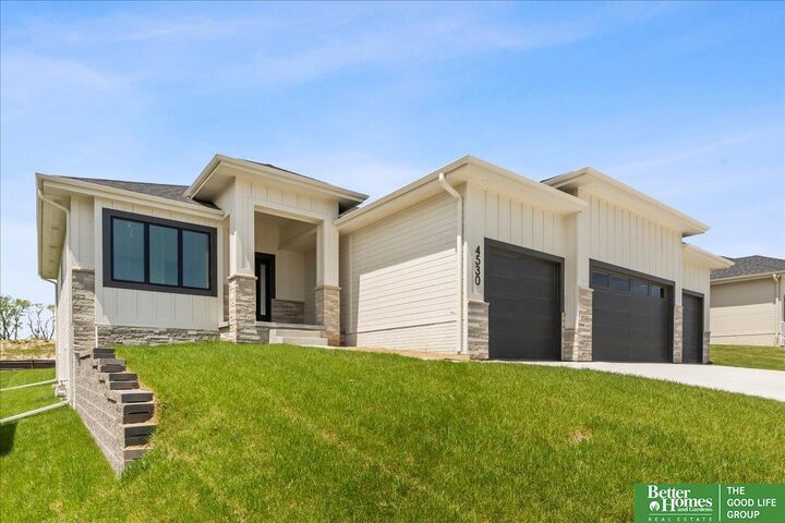 Property Photo:  5713 N 197 Avenue  NE 68022-9999