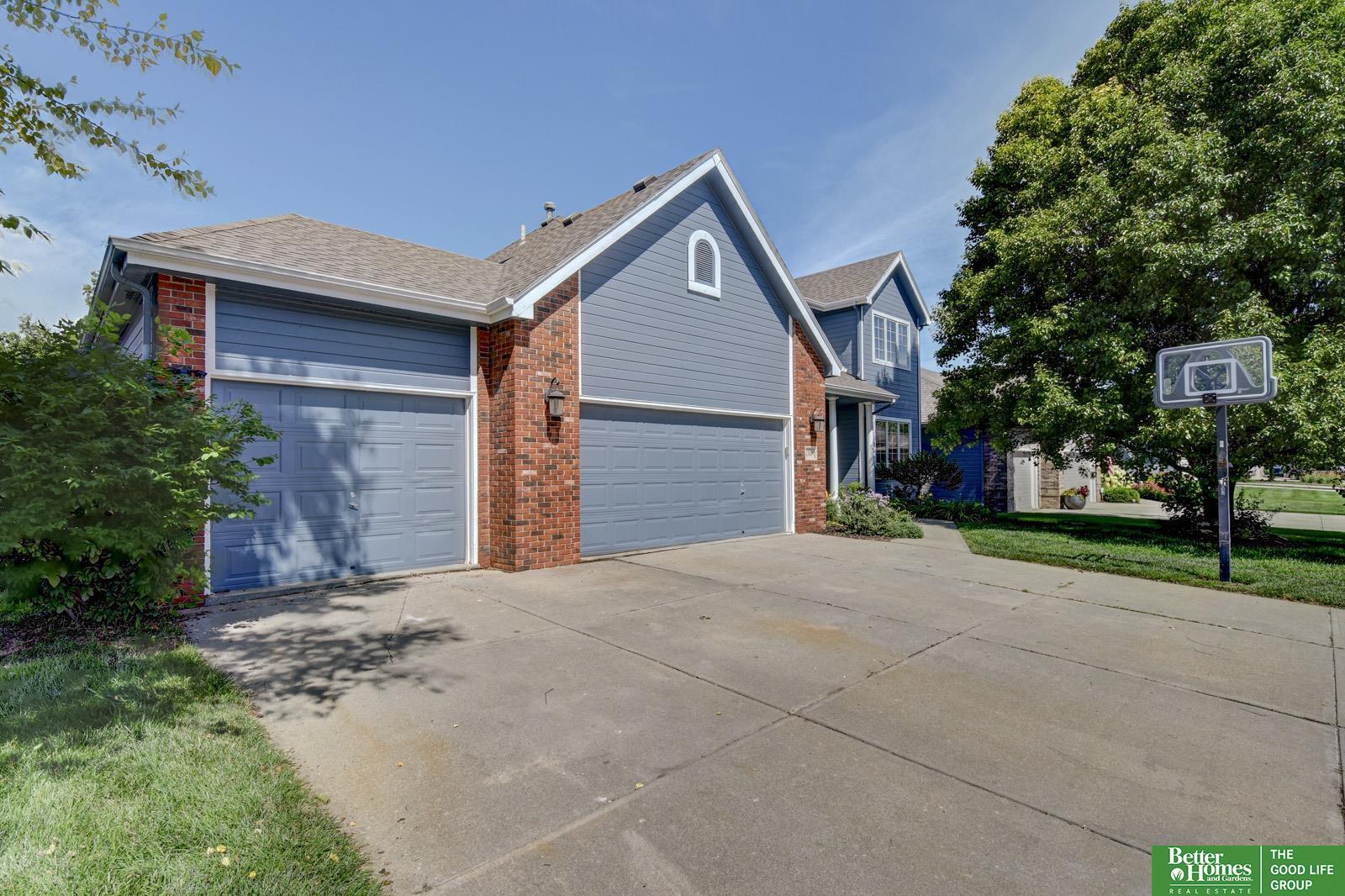Property Photo: 1760 N 174th Street NE 68118