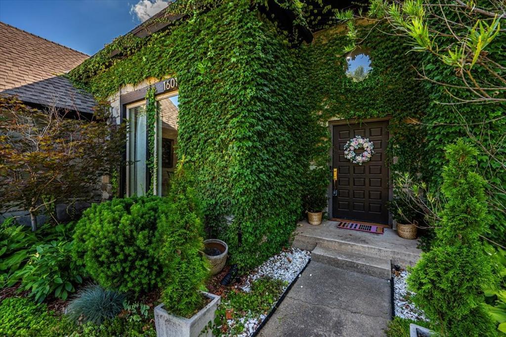 Property Photo: 1601 Hazelhurst OK 73013
