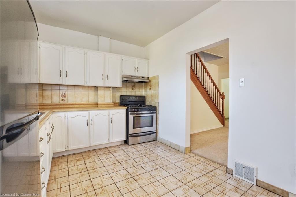 Property Photo: 59 Strathcona Avenue S ON L8P 4J1