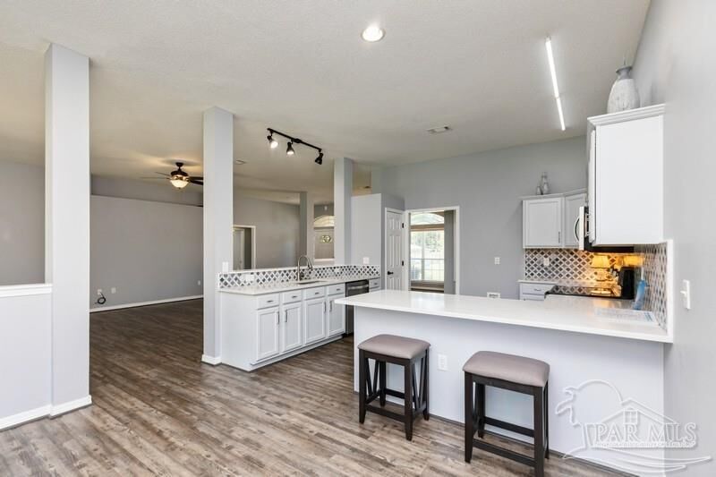 Property Photo:  6546 Bellingham St  FL 32566 