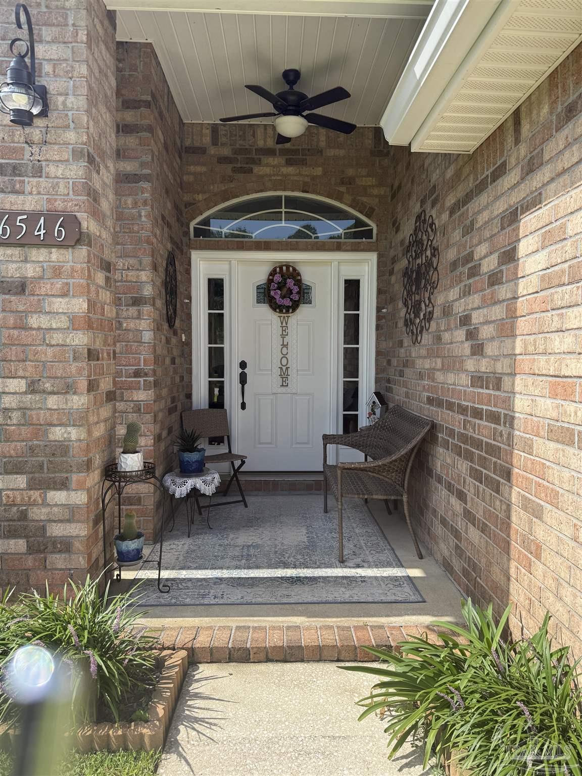 Property Photo: 6546 Bellingham St FL 32566