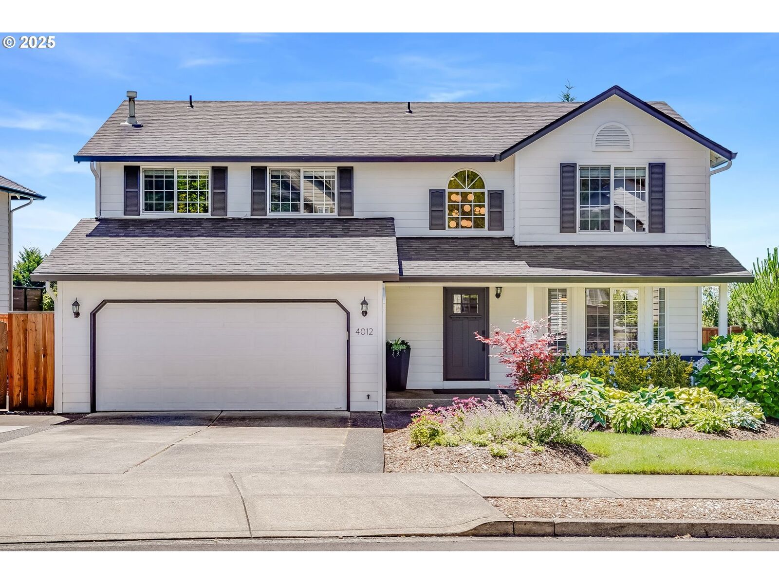 Property Photo: 4012 SE Sunrise Dr WA 98607