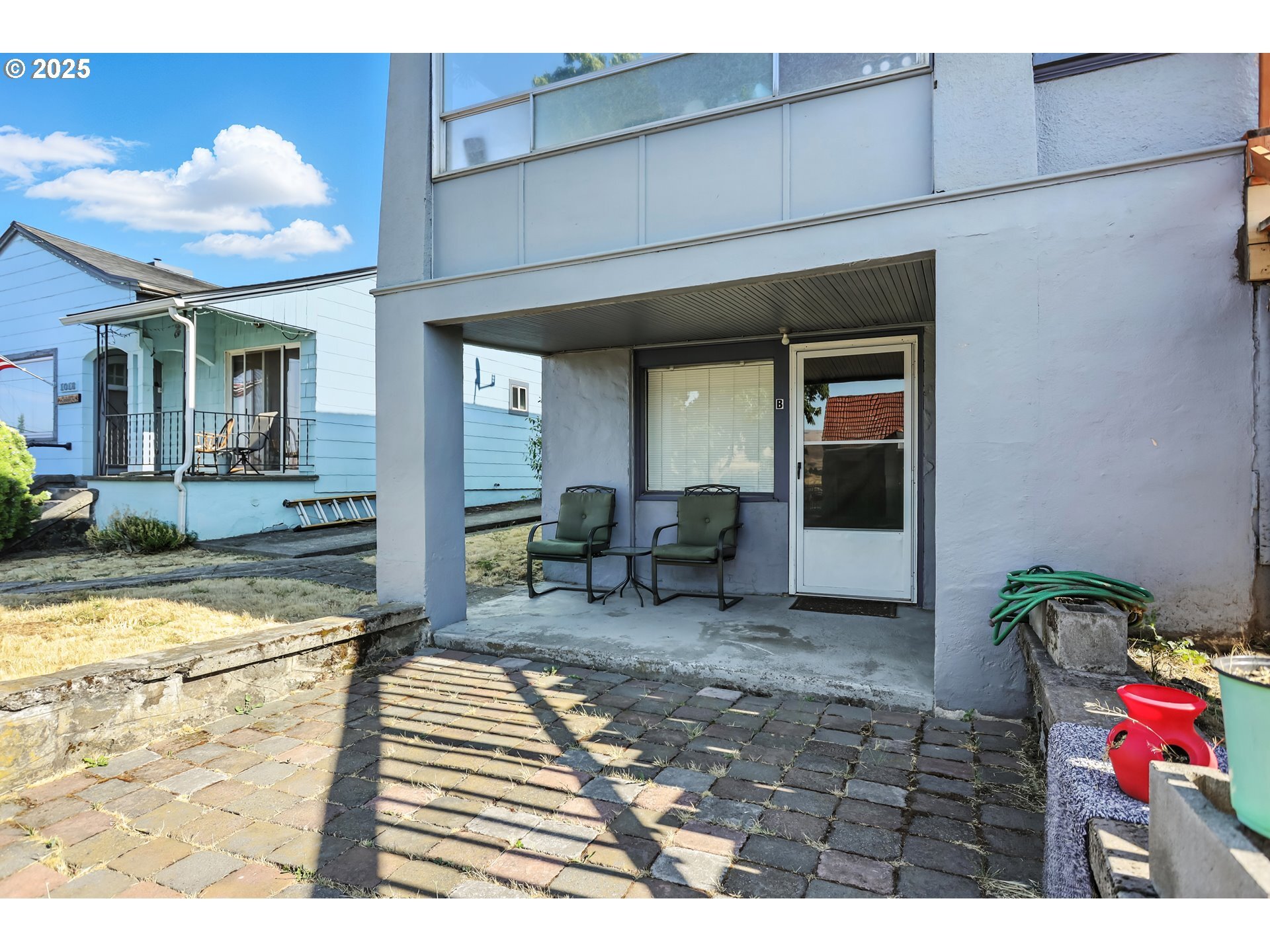 Property Photo: 1014 E 7th St OR 97058