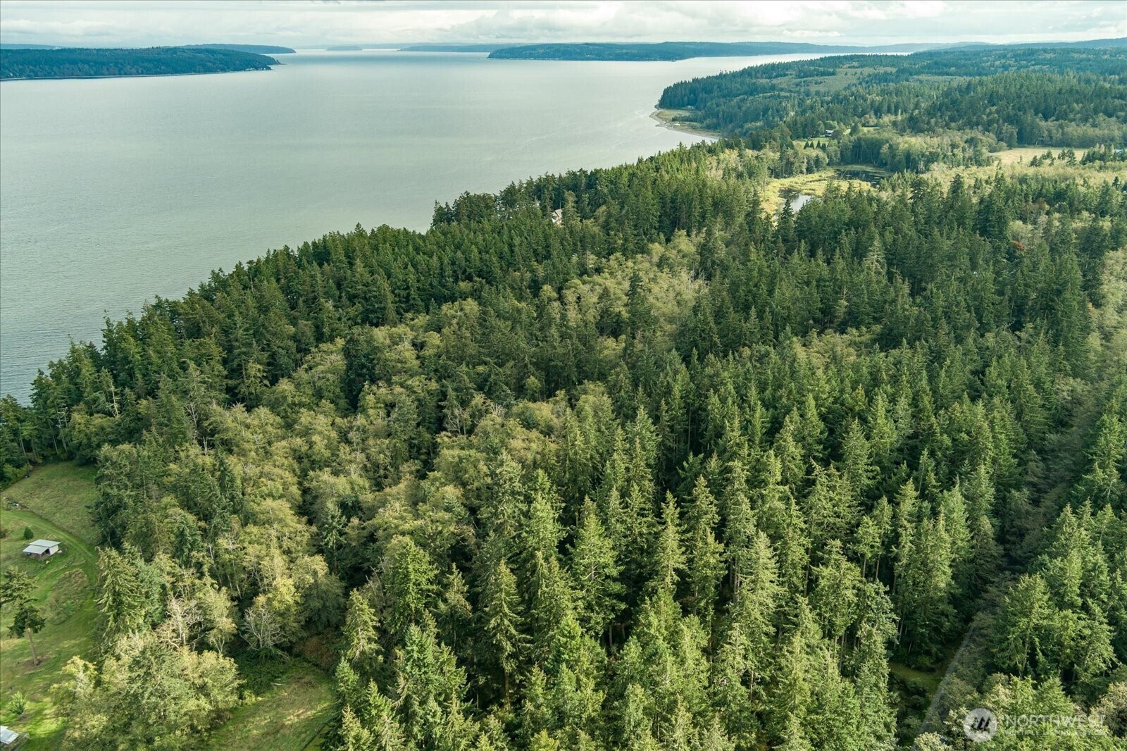 Property Photo: 1087 & 1091 Susan Street WA 98239