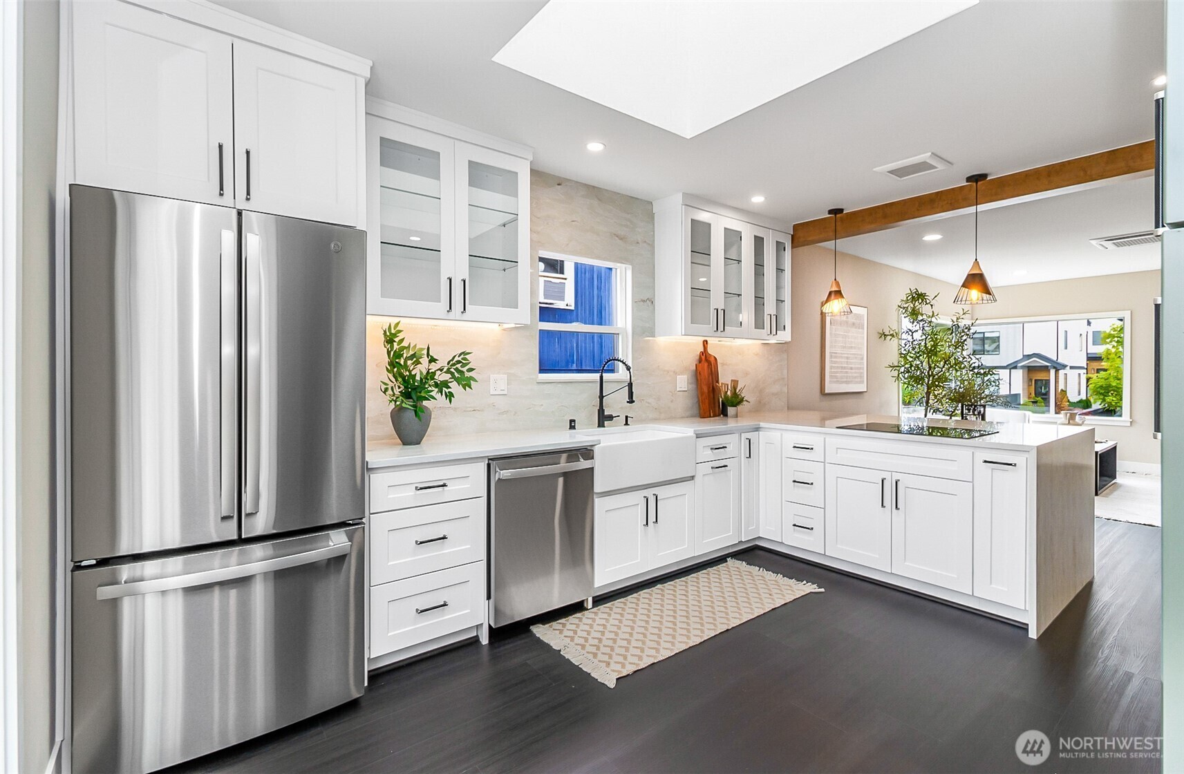 Property Photo:  4725  37th Avenue SW  WA 98126 