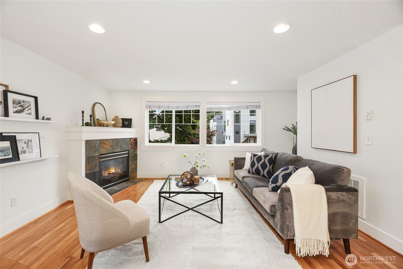 Property Photo: 9217 Roosevelt Way NE B WA 98115