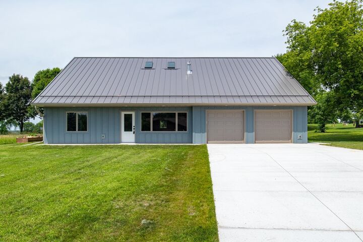 N8568 Seward Drive  Berlin WI 54923 photo