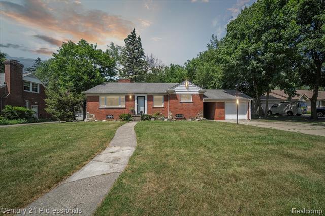Property Photo: 18140 Westover Avenue MI 48075