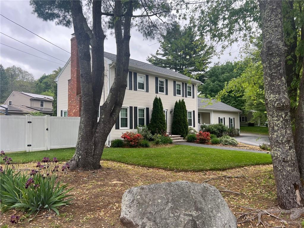 Property Photo:  11 Greenbrier Road  RI 02828 