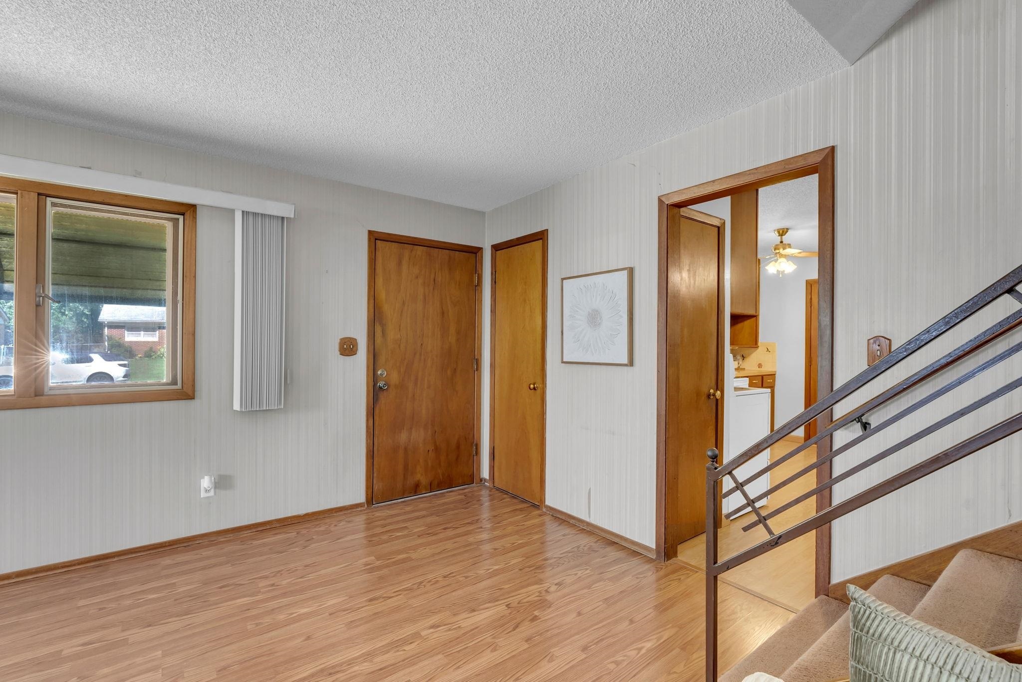 Property Photo: 710 Edgewood Dr KS 67110-1320