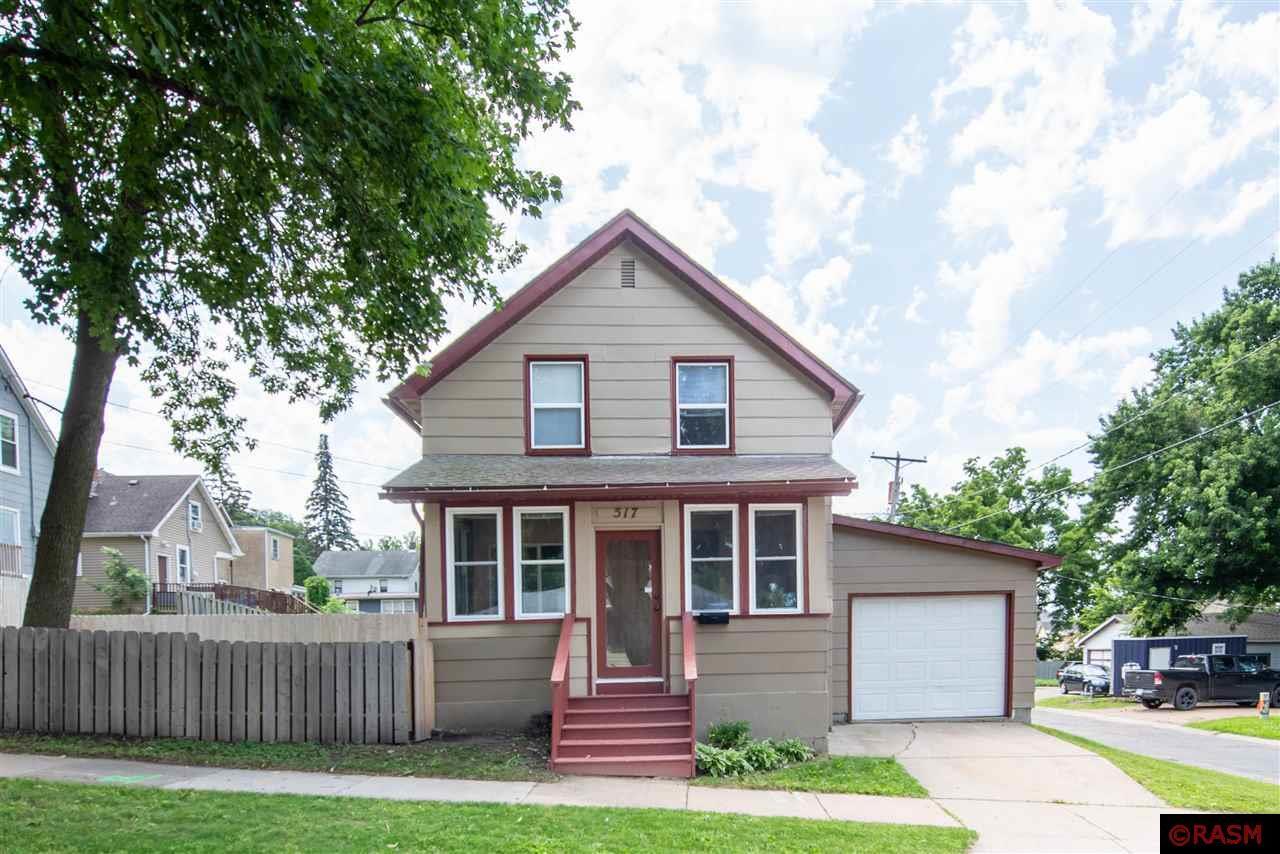Property Photo: 517 E Elm Street MN 56001