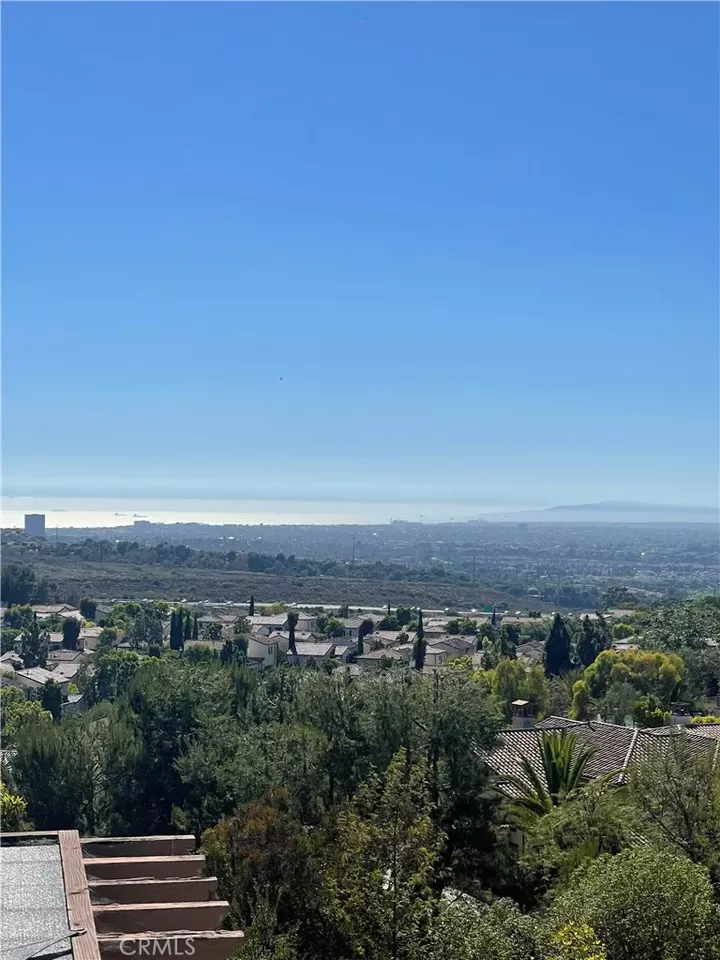 Property Photo: 25 Village Way CA 92603